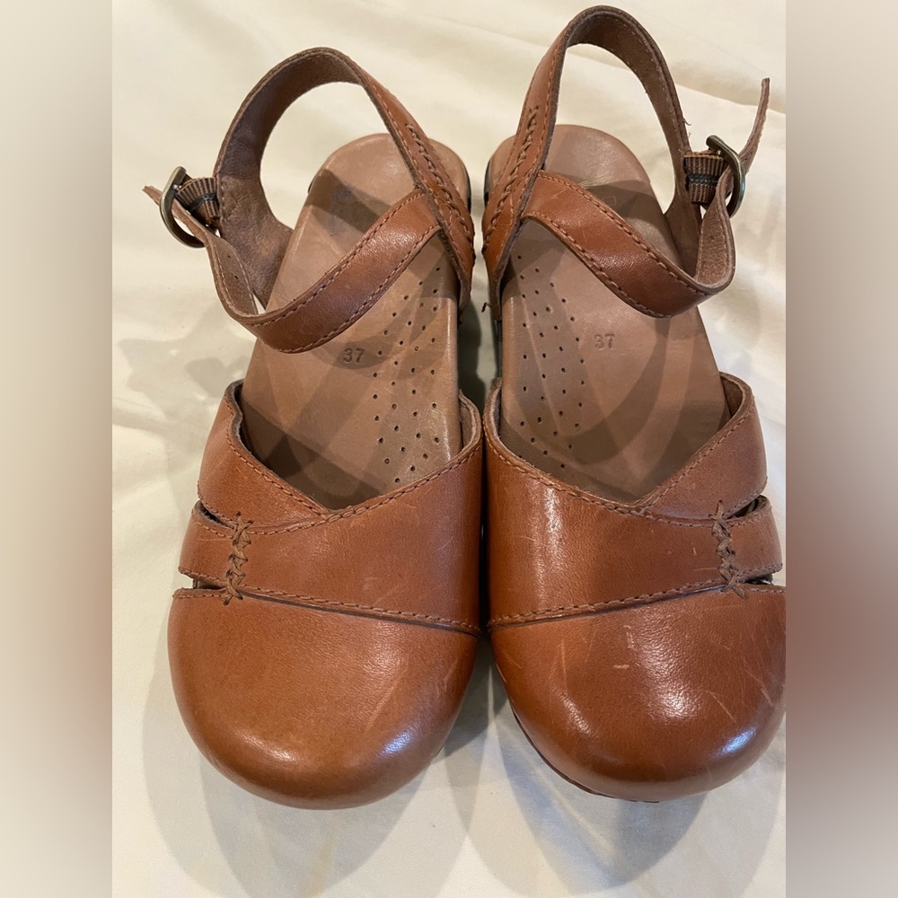 Dansko Heeled Brown Womens Mary Jane Stitch Detail Size 37